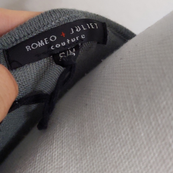 Romeo + Juliet Couture Nordstrom Green Batwing Sweater | Fall Cozy Earthy - Picture 7 of 8